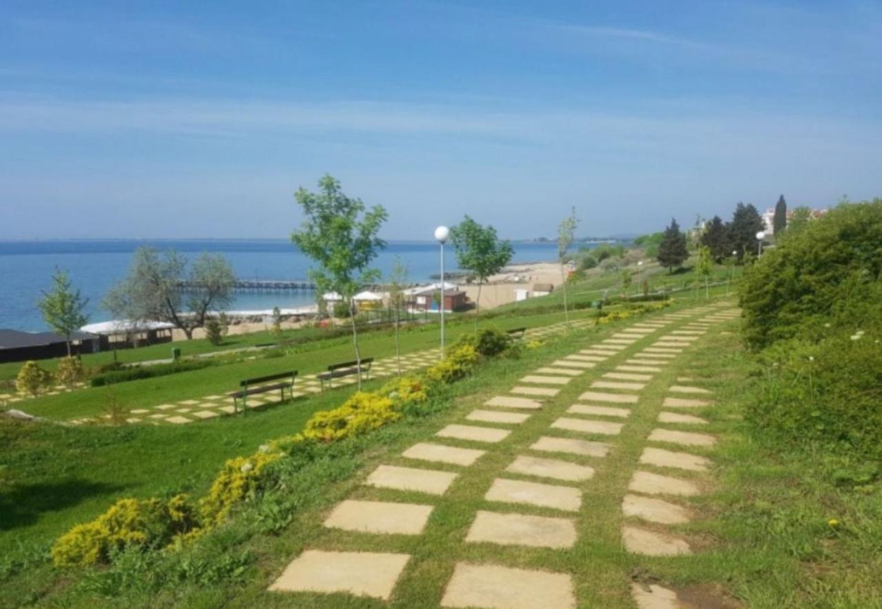Family Hotel Aqua Ravda Exterior photo