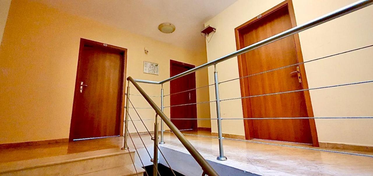 Family Hotel Aqua Ravda Exterior photo